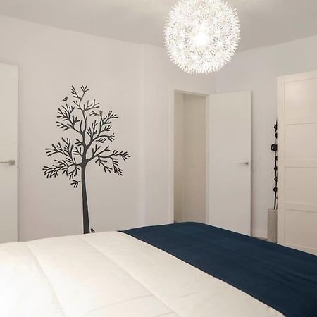 Moderno Apartamento En Plaza Merced Malaga Exterior photo