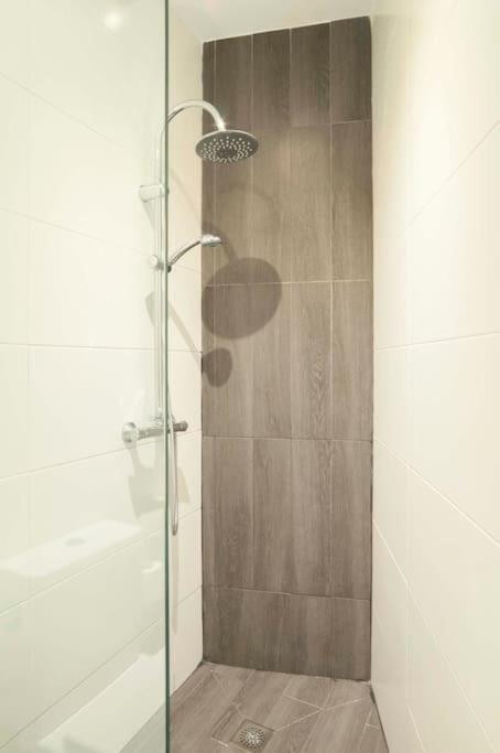 Moderno Apartamento En Plaza Merced Malaga Exterior photo
